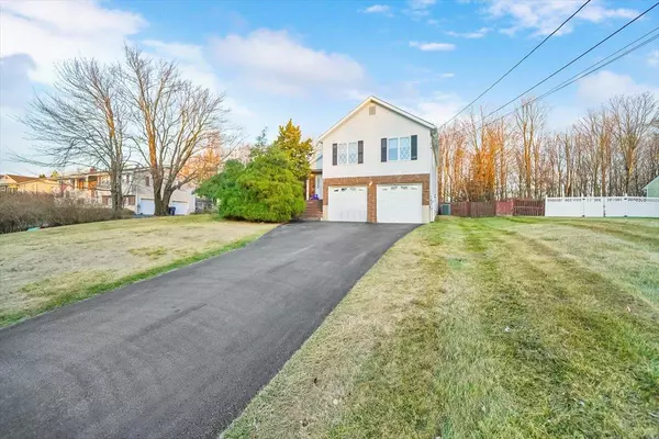 Highland Mills, NY 10930,35 Depalma DR