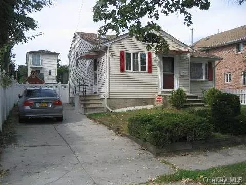 College Point, NY 11356,7-34 124 ST