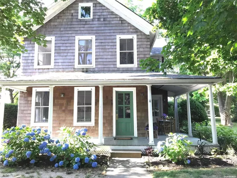 640 Orchard ST, New Suffolk, NY 11956