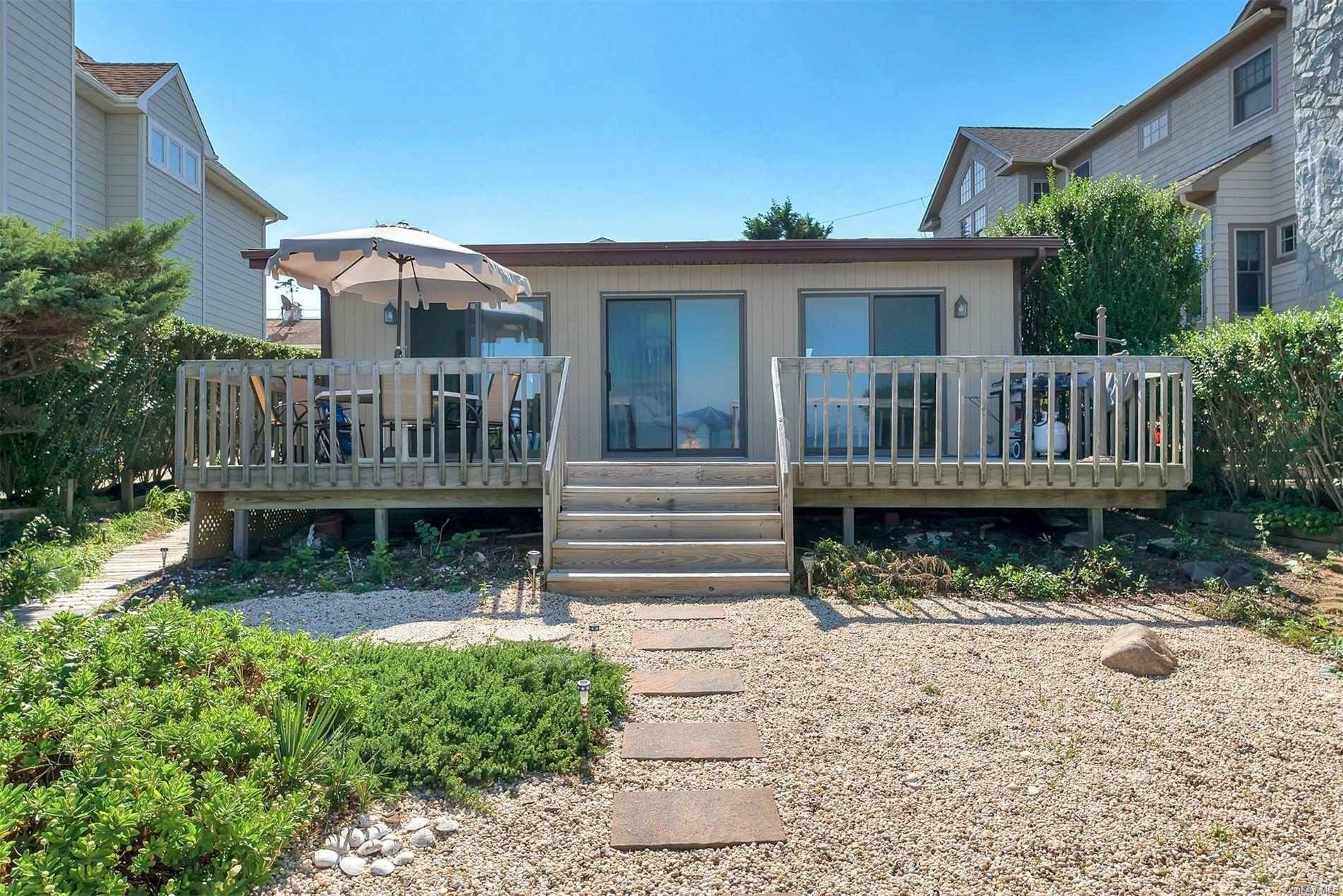 Hampton Bays, NY 11946,11A Oakhurst RD