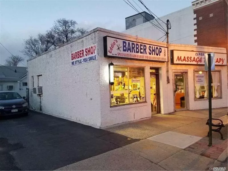 121 Broadway, Lynbrook, NY 11563