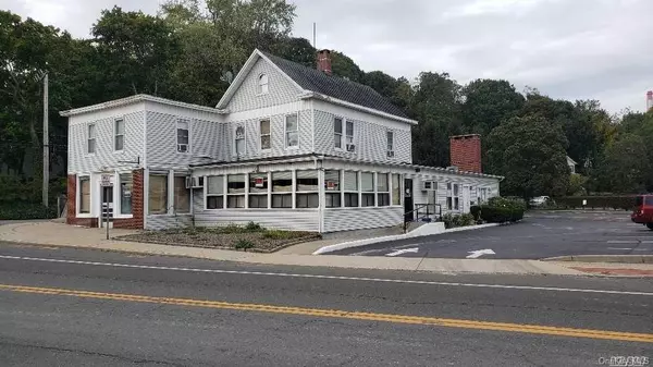 156 W Broadway, Port Jefferson, NY 11777
