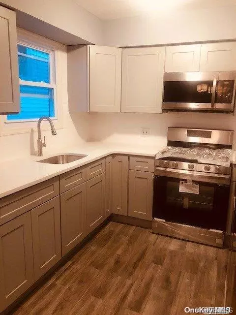 Far Rockaway, NY 11691,434 B 48 St