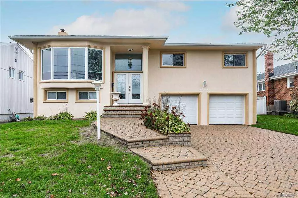 Baldwin, NY 11510,3344 Bertha DR