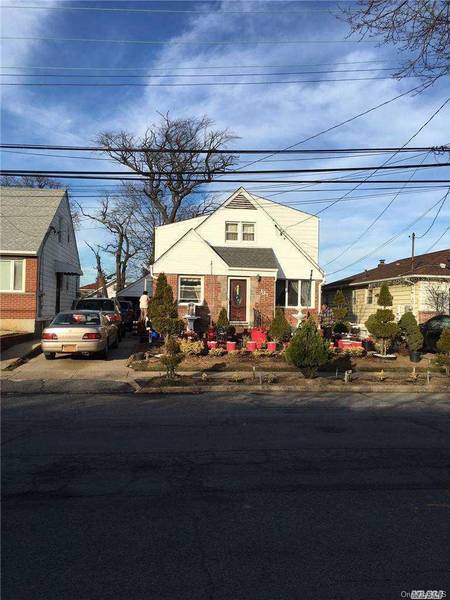 131 Meyer Ave, Valley Stream, NY 11580