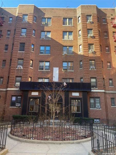 155-01 90 AVE #2 C, Jamaica, NY 11432