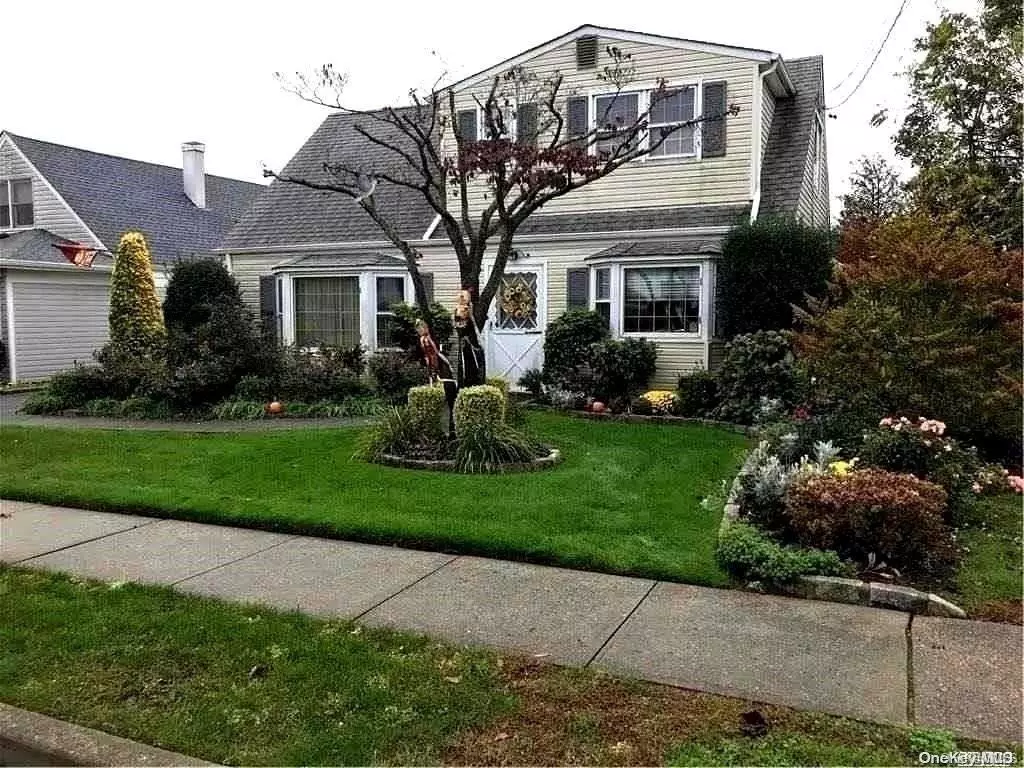 Hicksville, NY 11801,38 Chestnut ST