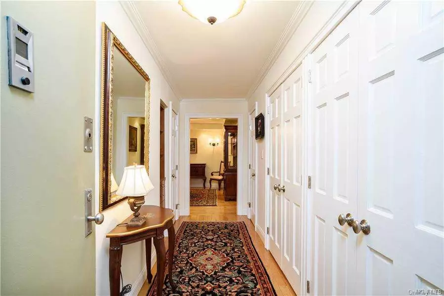 102-30 66 RD #2F, Forest Hills, NY 11375