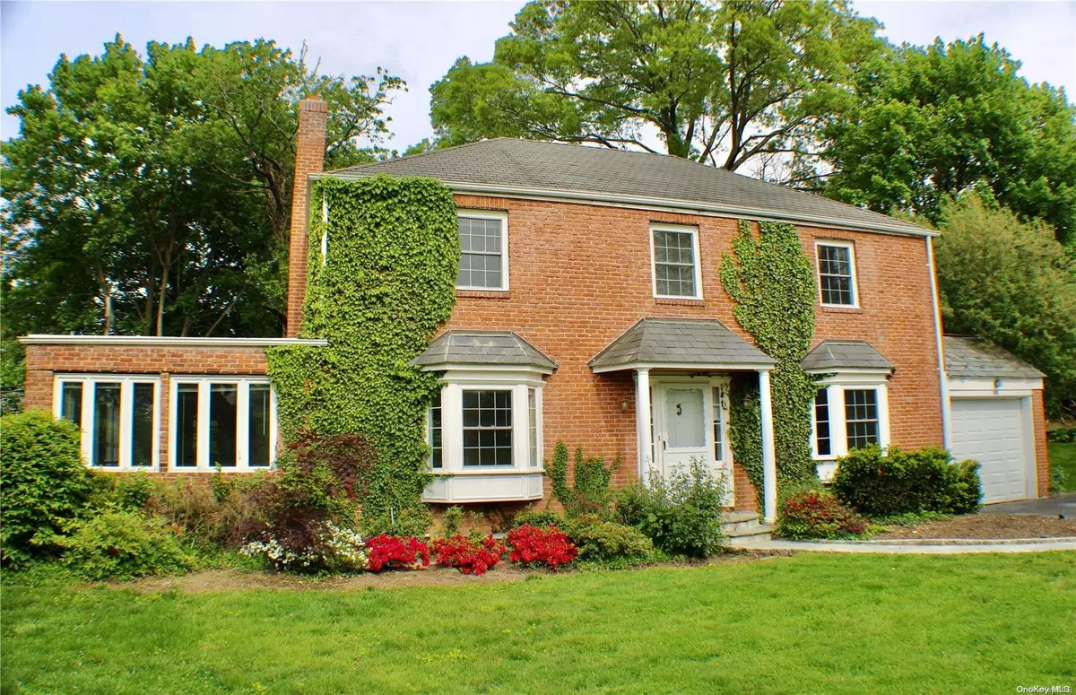 Manhasset, NY 11030,116 Dover RD