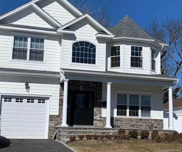 50 Georgia DR, Syosset, NY 11791