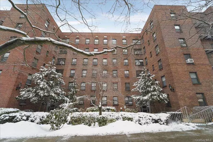 141-15 28th Avenue #3E, Flushing, NY 11354