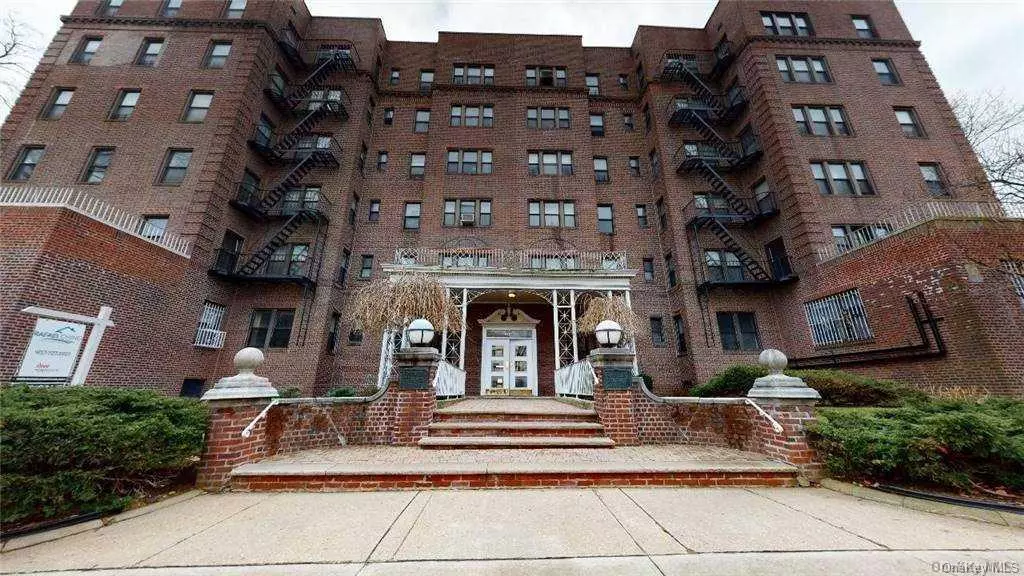 170-40 Highland AVE #306, Jamaica, NY 11432