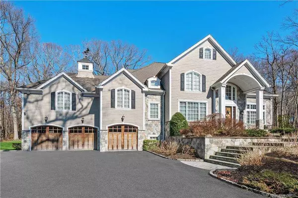 2192 Kirby LN, Muttontown, NY 11791