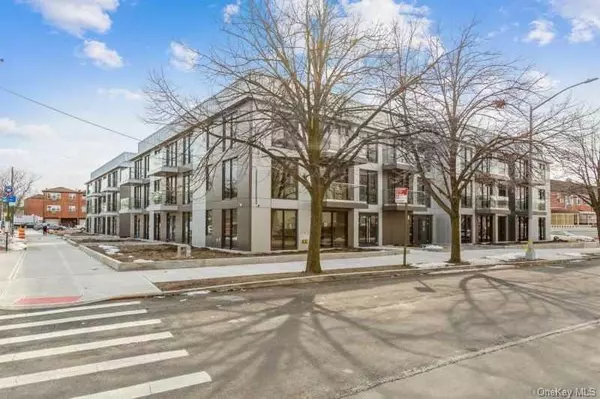 153-52 76th RD #3A, Flushing, NY 11367