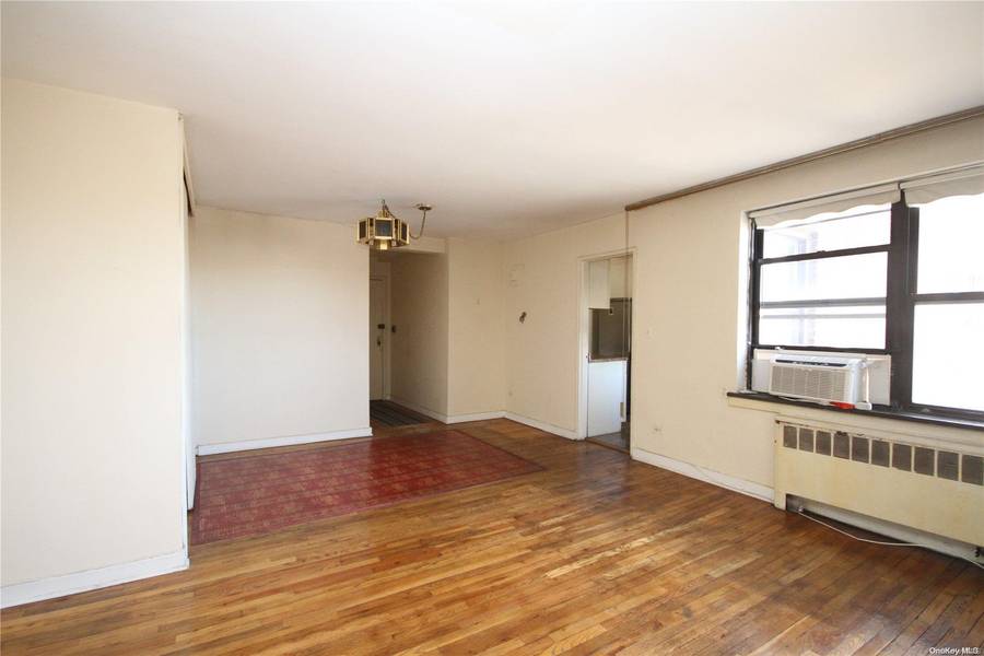 52-54 65th PL #5N, Maspeth, NY 11378