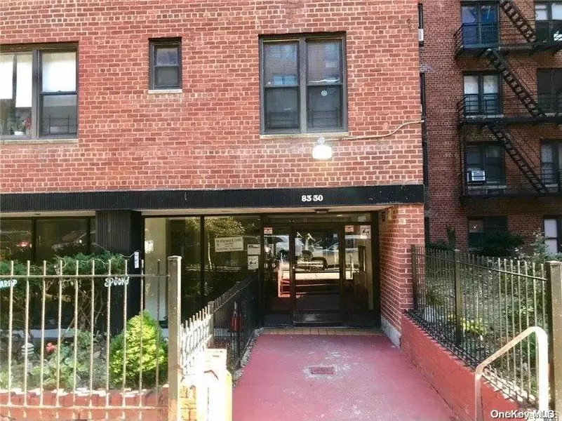83-30 Vietor AVE #710, Elmhurst, NY 11373