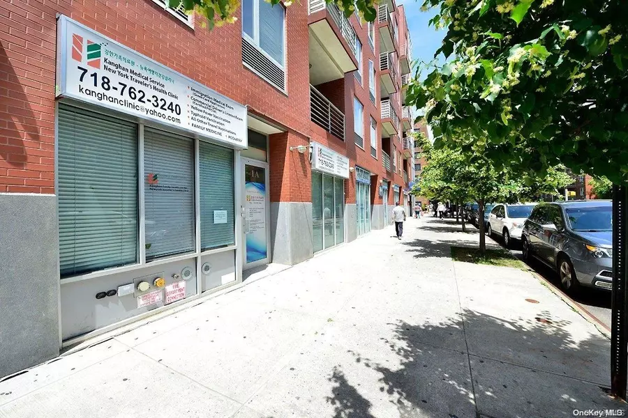 38-34 Parsons BLVD #C-F1, Flushing, NY 11354