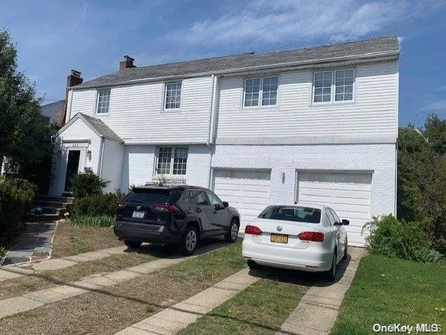 Valley Stream, NY 11581,229 Munro BLVD