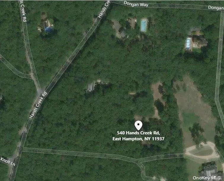 East Hampton, NY 11937,540 Hands Creek RD