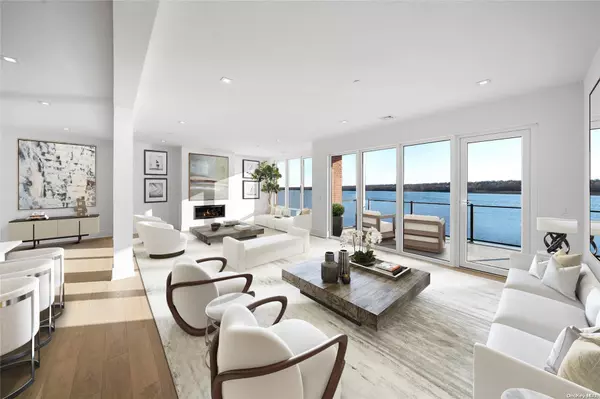 10 Shore RD #110, Glenwood Landing, NY 11547