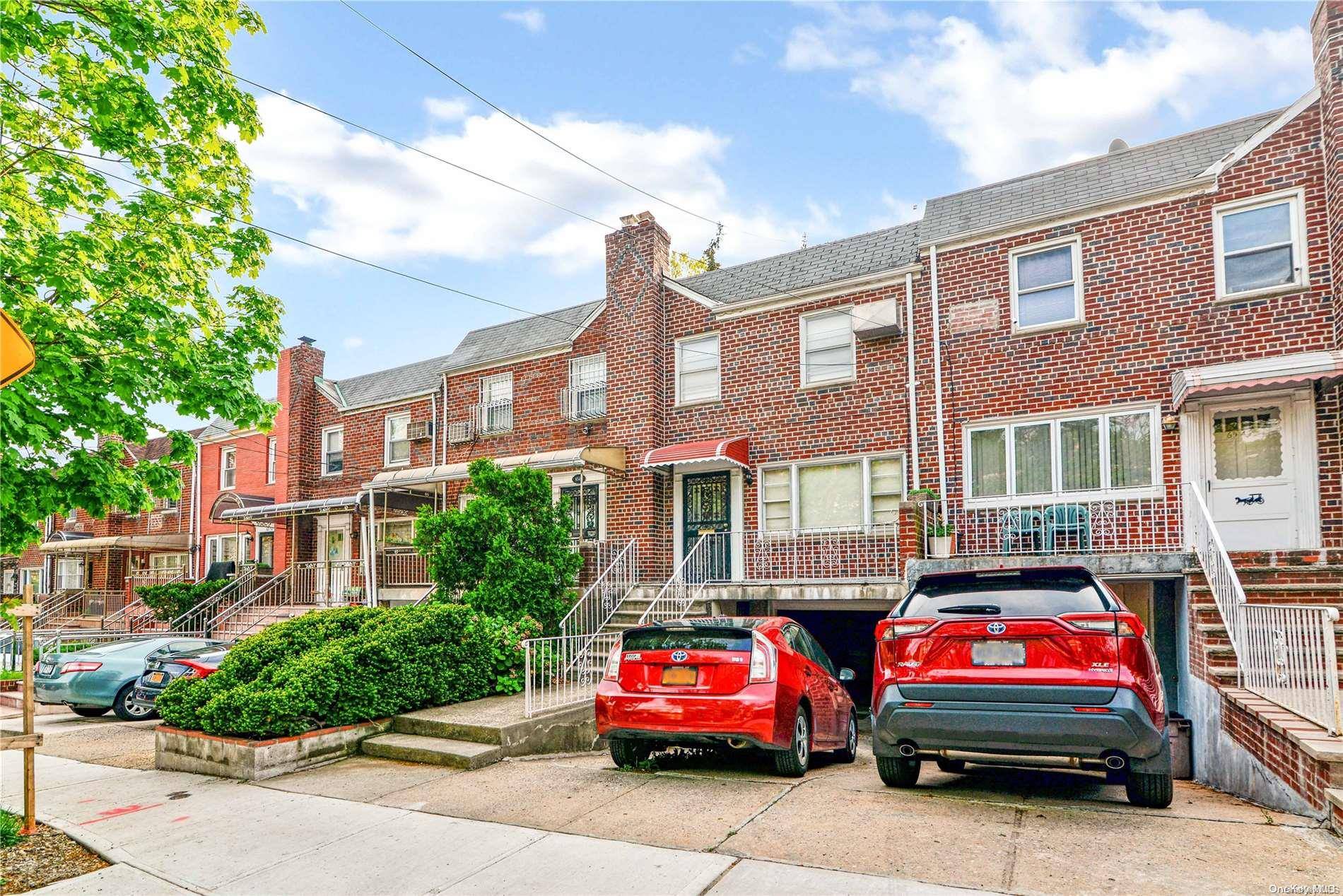 65-46 Alderton ST, Rego Park, NY 11374
