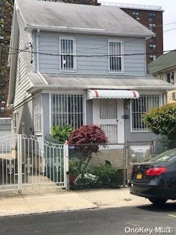 Flushing, NY 11355,45-28 Union St