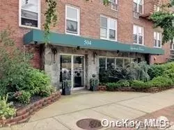 504 Merrick RD #2E, Lynbrook, NY 11563