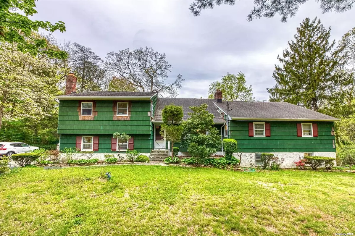 Dix Hills, NY 11746,14 Arbor LN