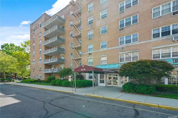 84-29 153rd AVE #3K,  Howard Beach,  NY 11414