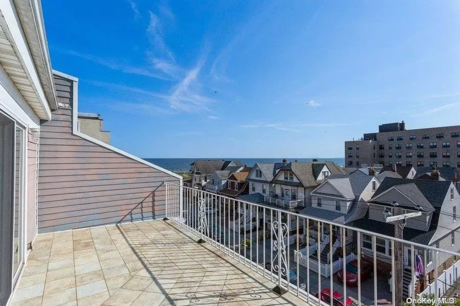 Rockaway Beach, NY 11693,138 Beach 92nd ST #3C