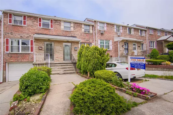 240-39 67th Aven, Douglaston, NY 11362