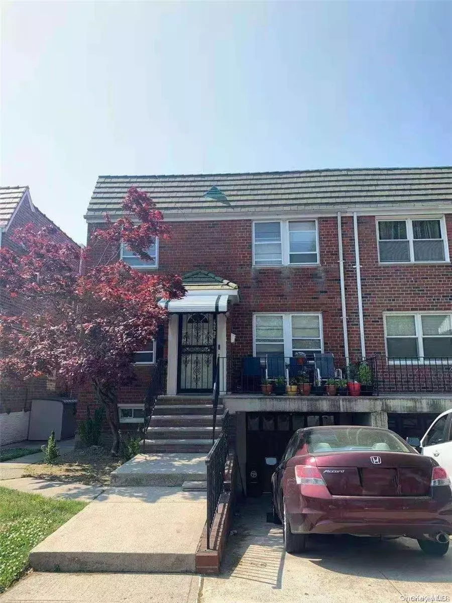 Whitestone, NY 11357,16061 Willets Point BLVD