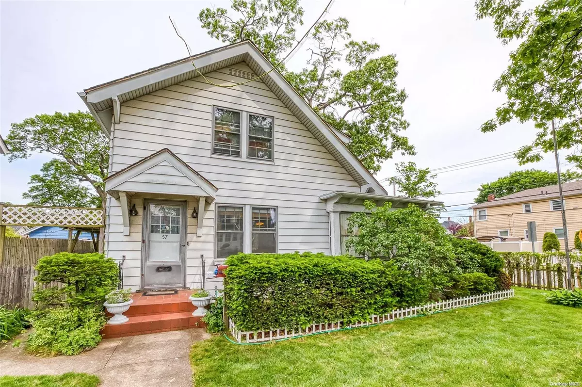 Valley Stream, NY 11580,Address not disclosed