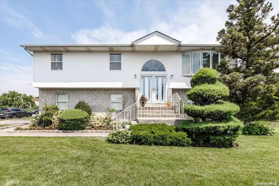 3499 Jerusalem AVE, Wantagh, NY 11793