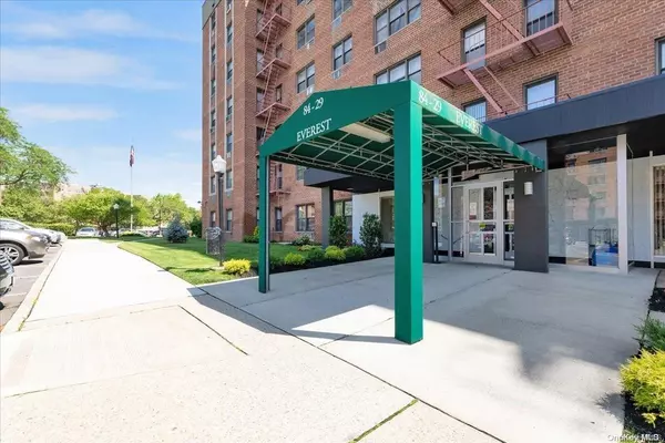 84-29 155th AVE #2C, Howard Beach, NY 11414