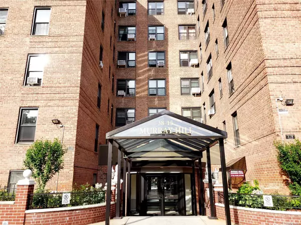 38-15 149 ST #5H,  Flushing,  NY 11354