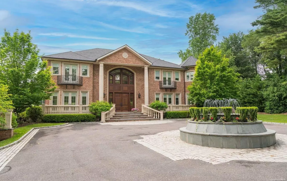 Old Westbury, NY 11568,10 August LN