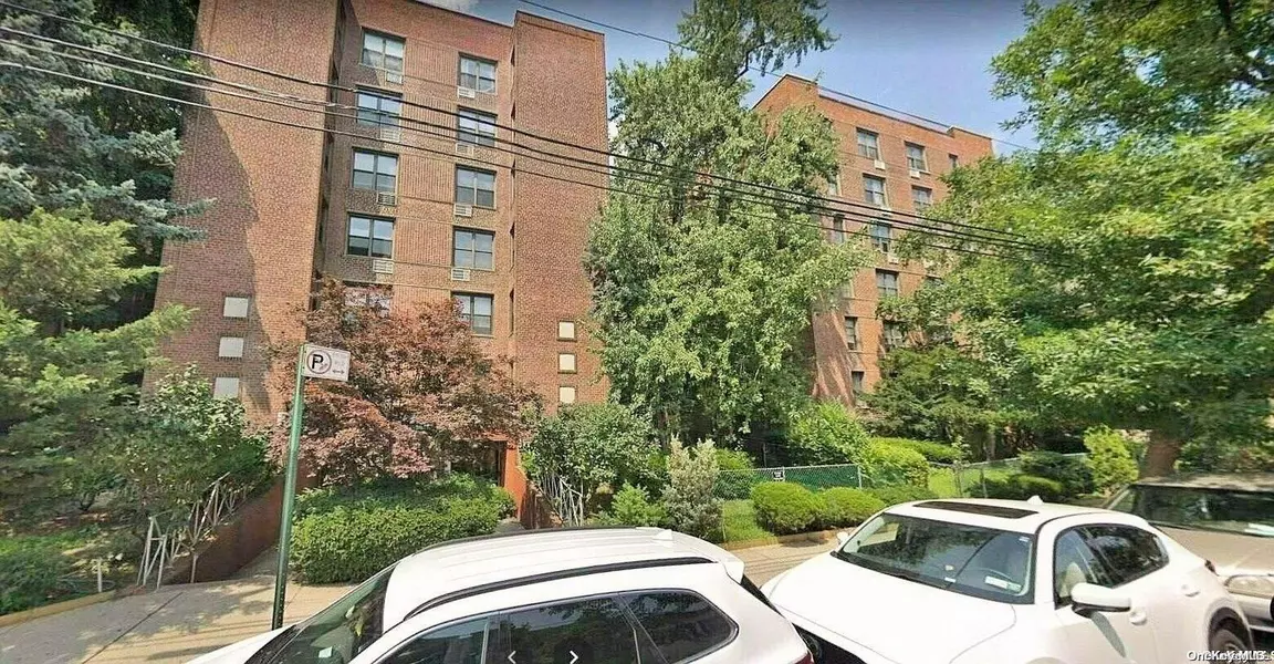 65-15 38 Ave AVE #2D, Woodside, NY 11377