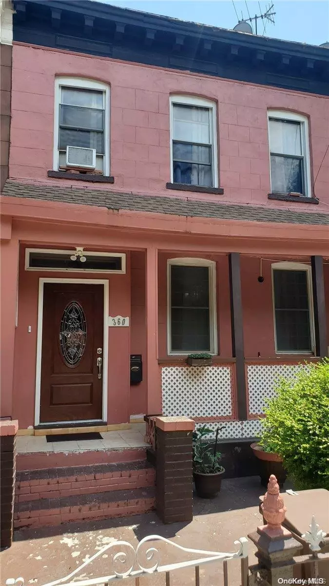 Brooklyn, NY 11216,360 Quincy ST