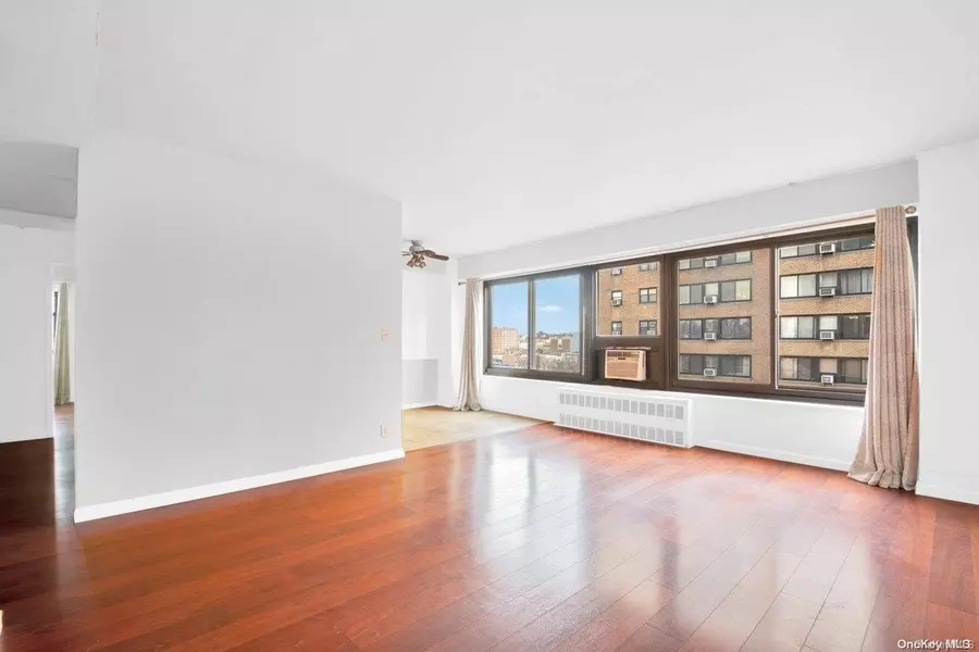 33-43 14th Street #7D, Astoria, NY 11106