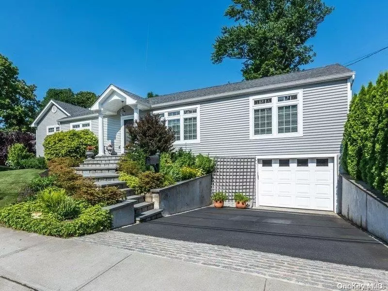 Port Washington, NY 11050,41 Highfield AVE