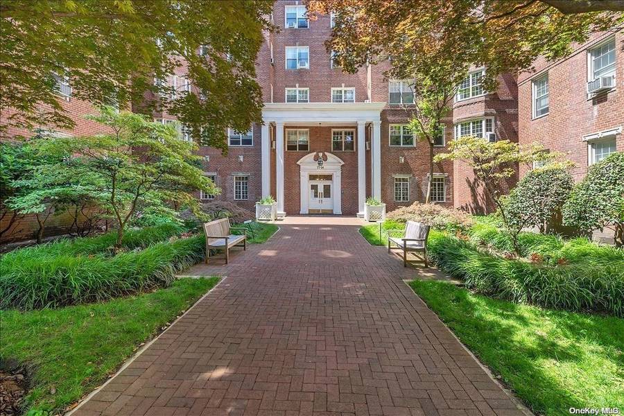 77-14 113th ST #1V, Forest Hills, NY 11375