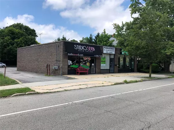 2090-2100 Wantagh Ave, Wantagh, NY 11793