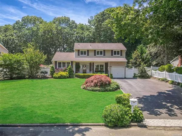 31 Sheryl CRES, Smithtown, NY 11787