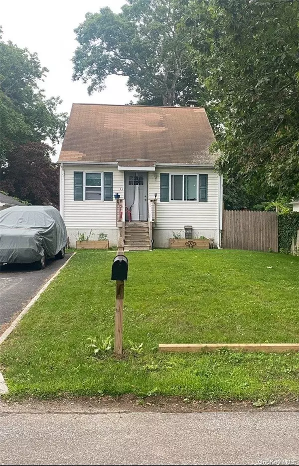 Mastic Beach, NY 11951,71 Moriches DR