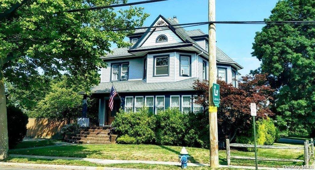 93 Union AVE, Lynbrook, NY 11563