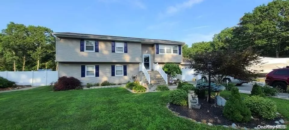 Shirley, NY 11967,162 Forrest AVE