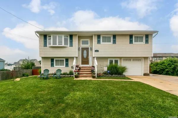 22 Wilson, Lindenhurst, NY 11757