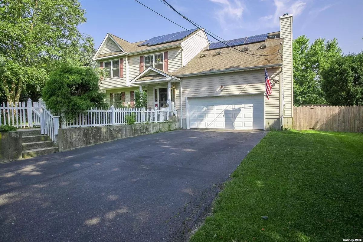 Mastic Beach, NY 11951,11 Maple RD