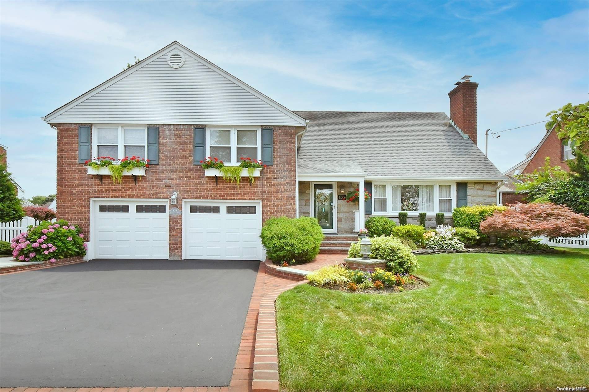 Baldwin, NY 11510,638 Foxhurst RD